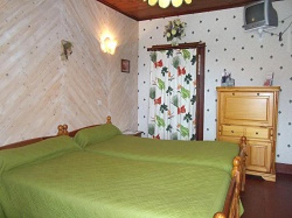 Domaine Des Parisses - Chambres D'Hotes Gennetines Kamer foto